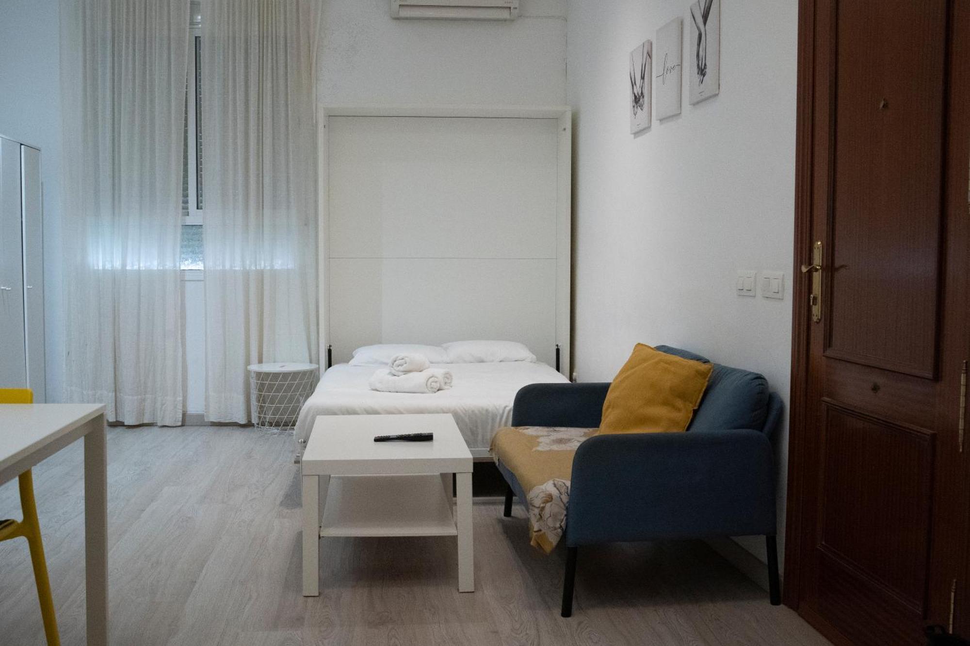 Estupendo Estudio Al Lado De Plaza La Merced Málaga Kültér fotó